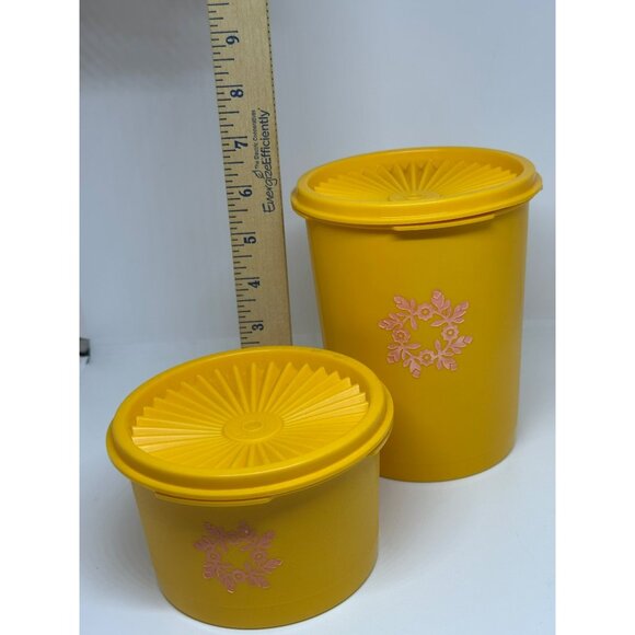 VTG Tupperware Golden Yellow Canisters Lids Retro Kitchen Set of 2 Harvest Maze - Picture 5 of 9